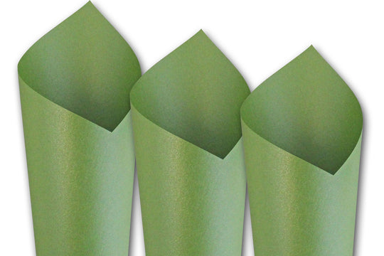 Stardream Metallic FAIRWAY (green)  105lb 8.5 x 11 Card Stock